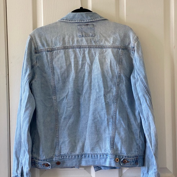 Light wash Jean Jacket - Picture 2 of 4